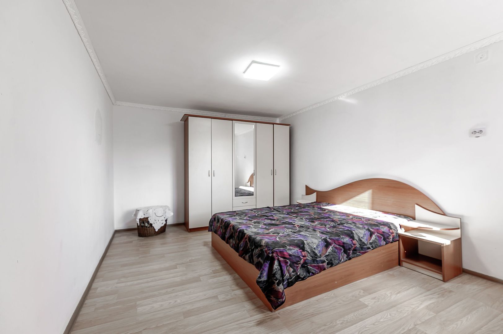 Casă renovată complet în Sânleani/Livada. - Poză 9