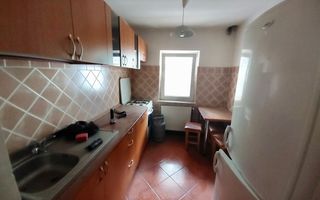 Apartament 3 camere de vânzare în Voineasa, județul Vâlcea - Poză 4