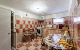 Casa Centrala Pitesti - Exercitiu, Strada Traian - Poză 13