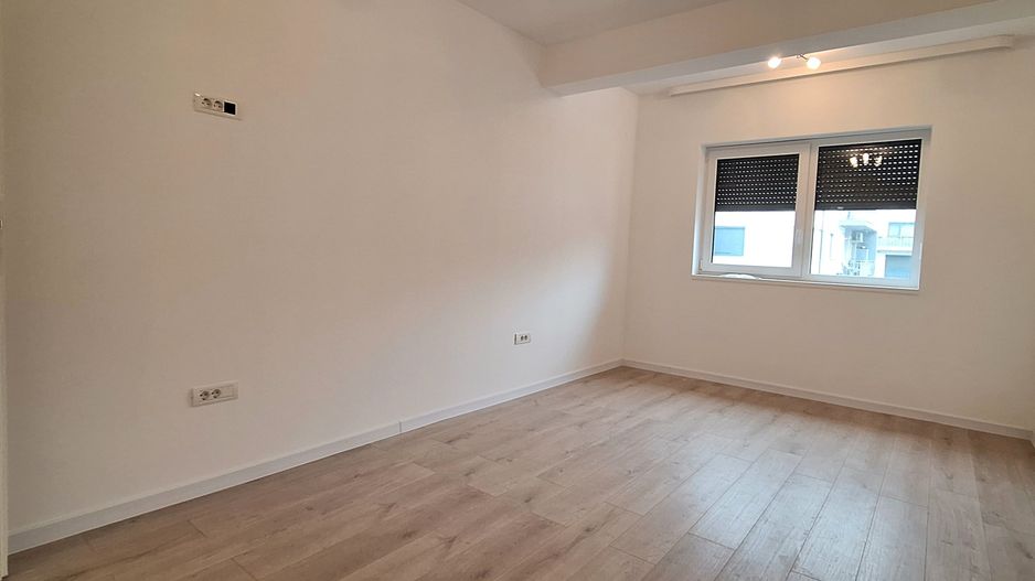 Apartament cu 3 camere si loc de parcare - Kaufland - Poză 8
