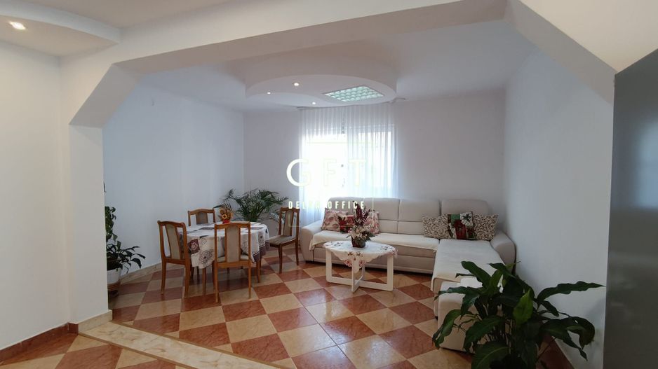 Super Oferta! Casa de vanzare, zona Kaufland Sud - Poză 2