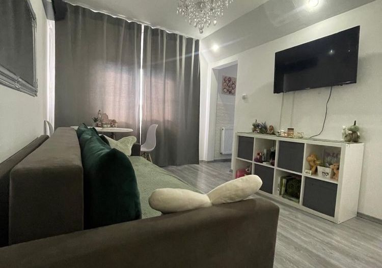 Spitalul Judetean | 1 Camera | Etaj intermediar | Renovat | Mobilat-Utilat - Poză 3