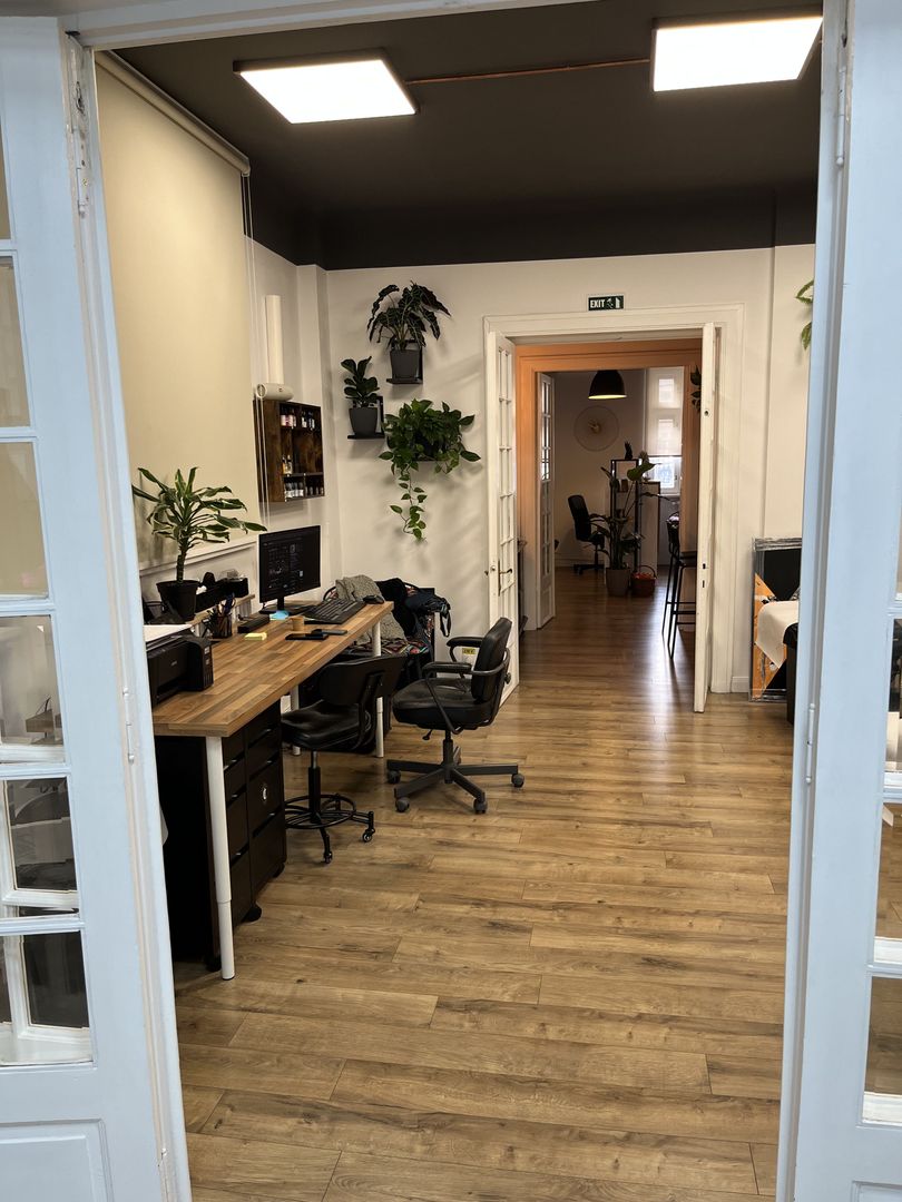 De vanzare Spatiu Birou/Apartament zona Romana Intrare Separata sect 1 - Poză 8