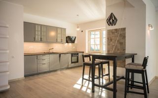 Pipera - Vilă modernă cu 4 dormitoare, curte generoasă și parcare subterană - Poză 5