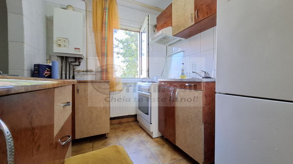 Liber, de vanzare apartament 3 camere Valea Lupului Iasi, baie cu geam - Poză 21