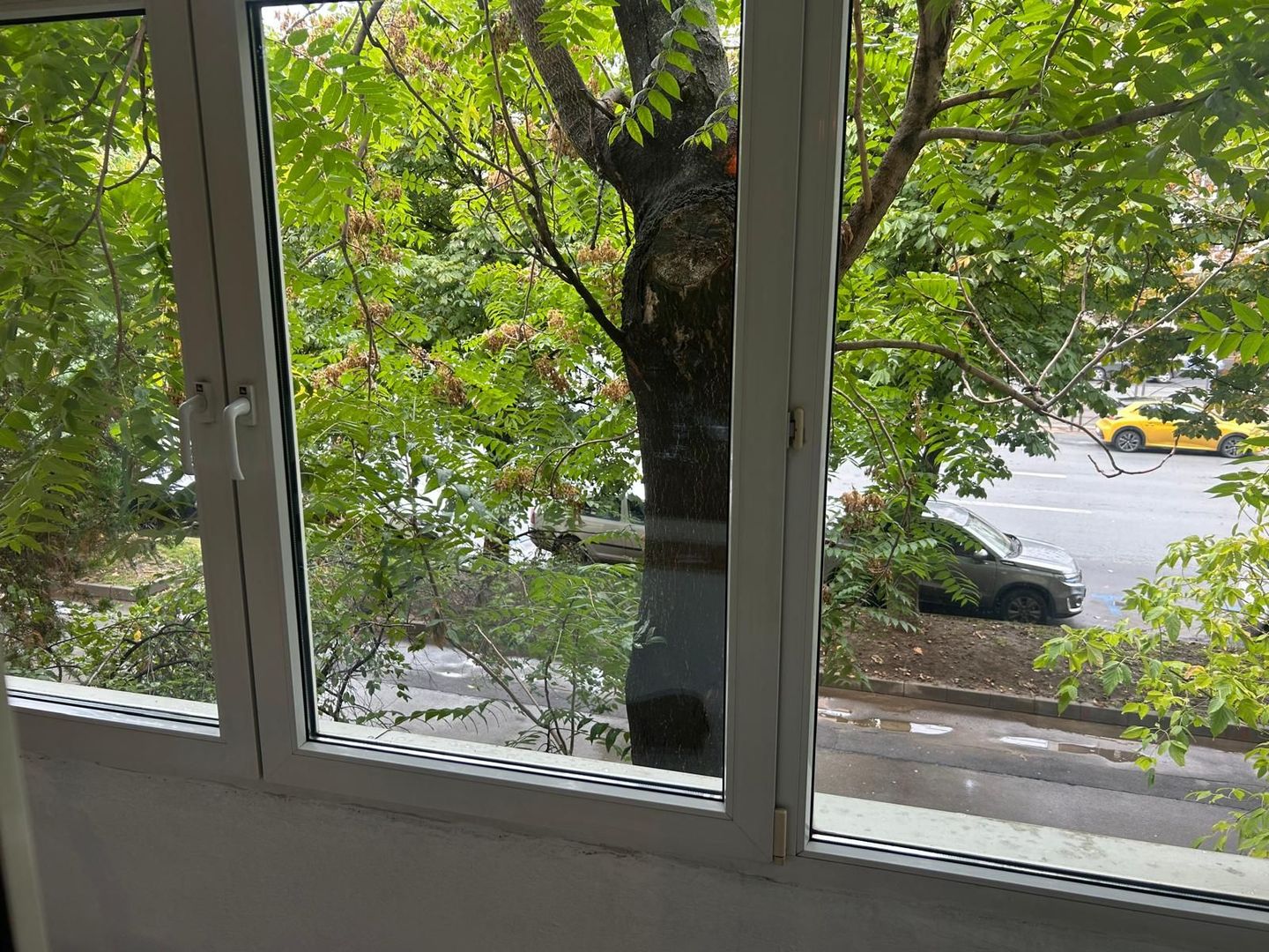 Apartament spatios cu trei camere, Vatra Luminoasa - Poză 13