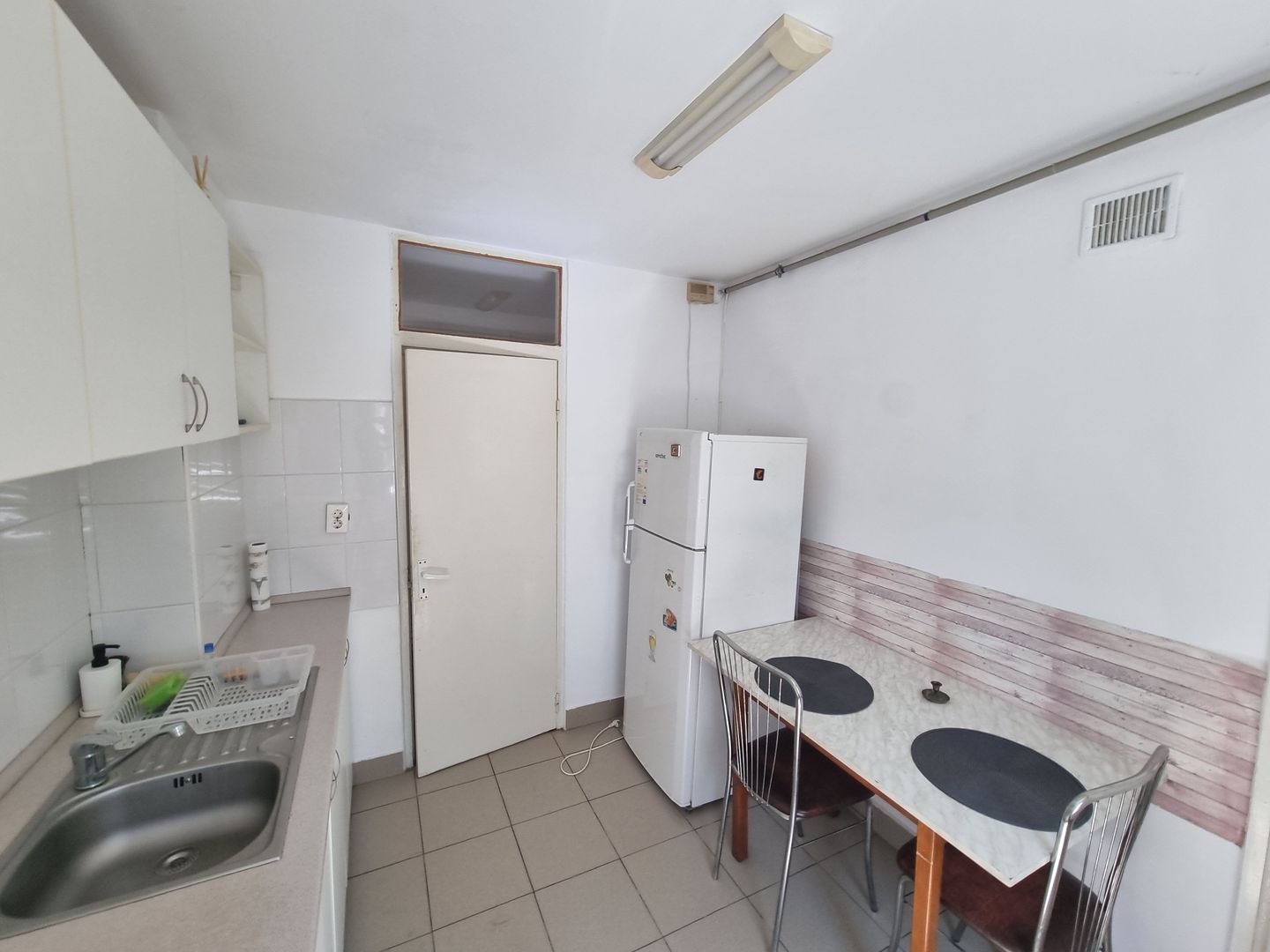 Girocului, et.3, 3 camere, 2 băi, centrală termică proprie - Poză 7