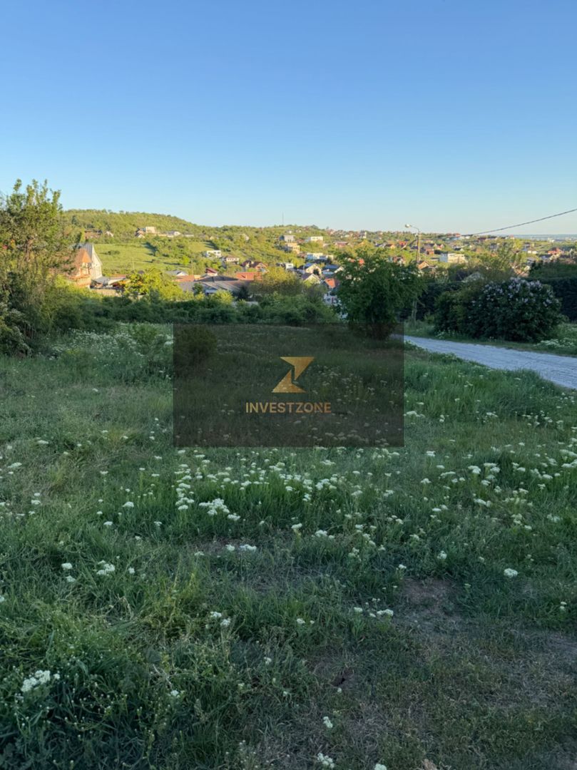 ⭐  Teren de 2.700 mp cu front generos – Ocazie în Oncea - Poză 2