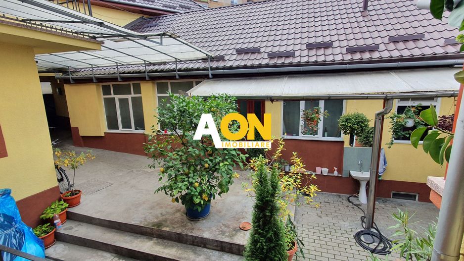 Casa cu 7 camere, 2 spatii comerciale, pretabila pt. birouri, Centru - Poză 2