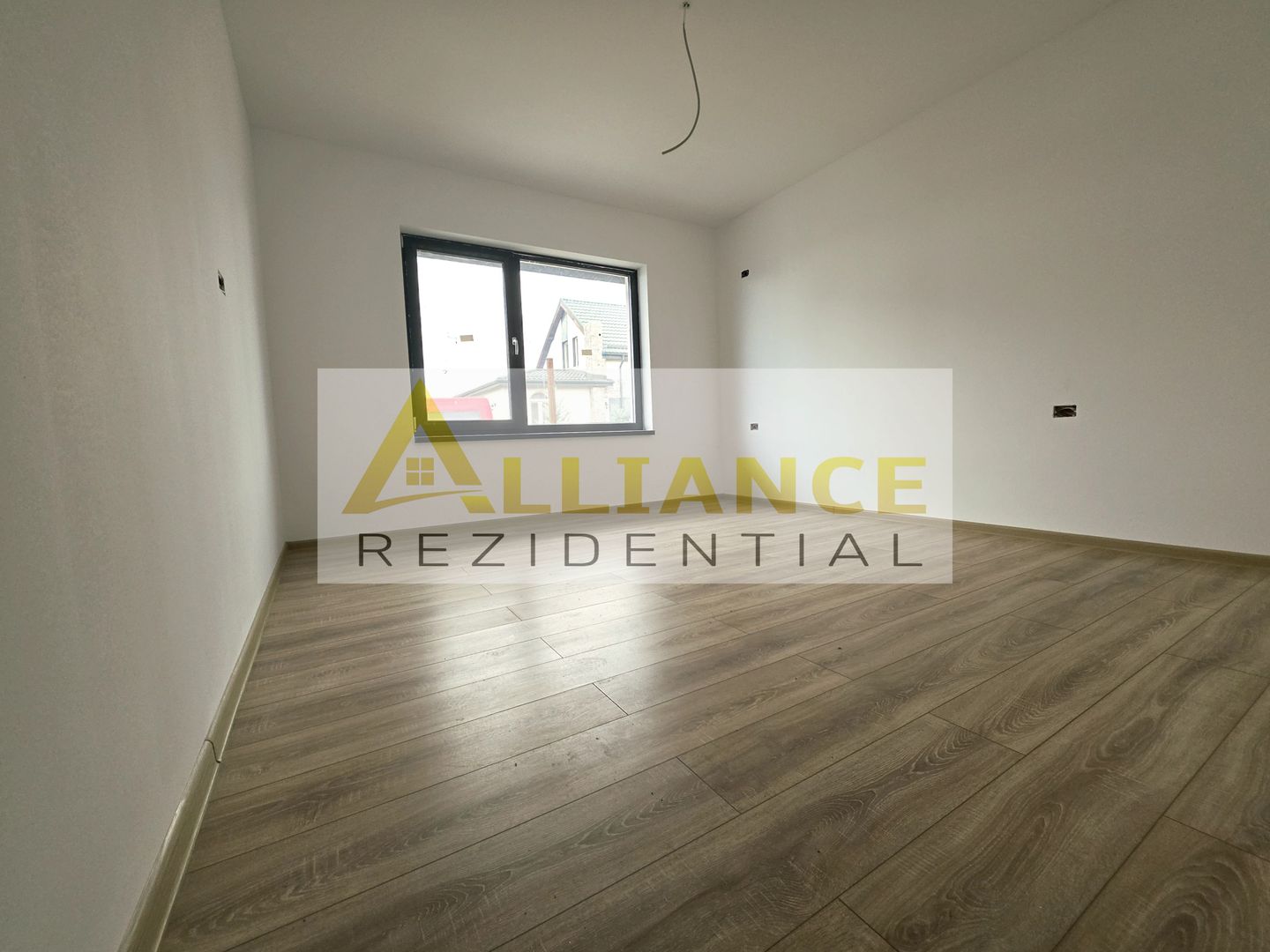 Casa 4 Camere | Gata de mutare | Zona liniștită - Poză 9