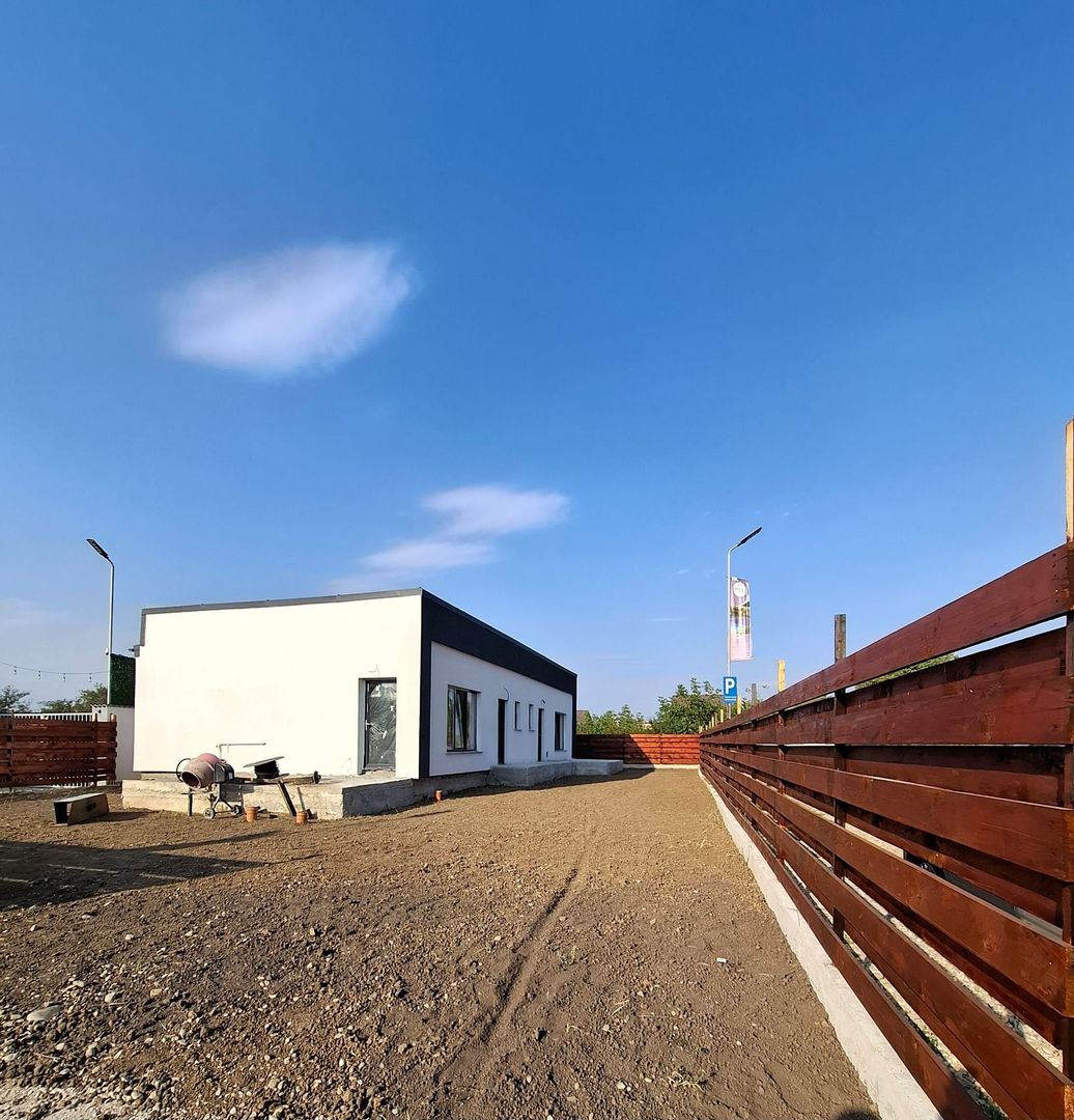 DUPLEX 3 +3  CAMERE , TERASA SI CURTE. - Poză 2