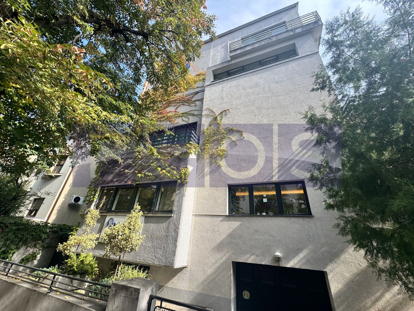 VILA INDEPENDENTA 22 CAMERE| 750 MP UTILI | DOROBANTI-CAPITALE - Poză 2