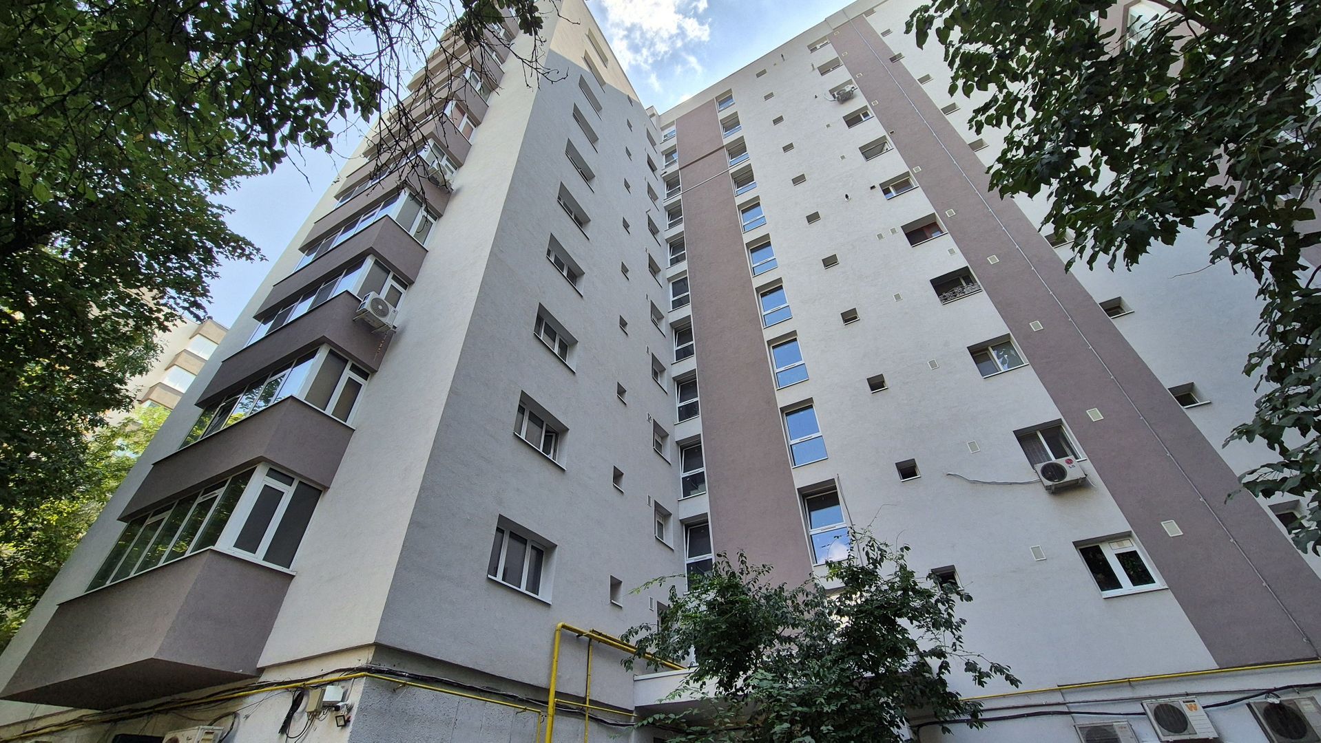 Apartament cu 4 camere 93 mp - Iuliu Maniu - Poză 1