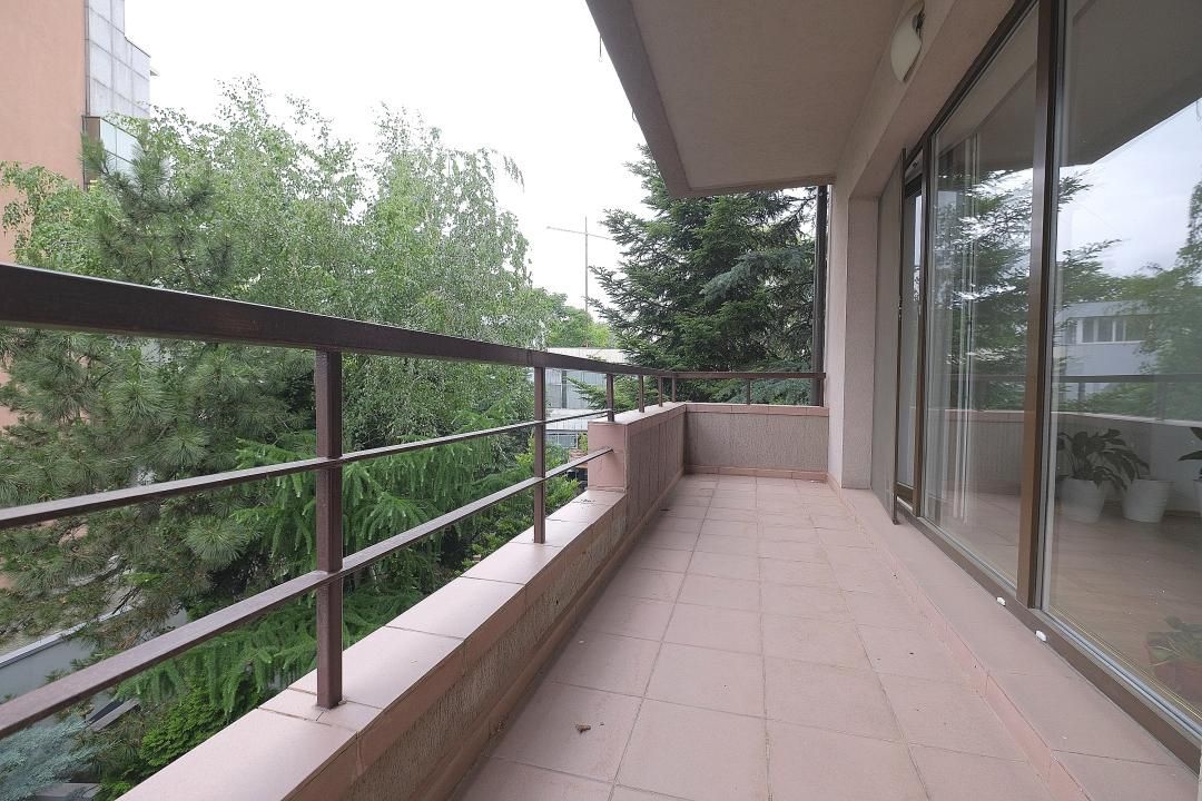 HERASTRAU, apartament deosebit, etaj 2 in bloc 2005 - Poză 19