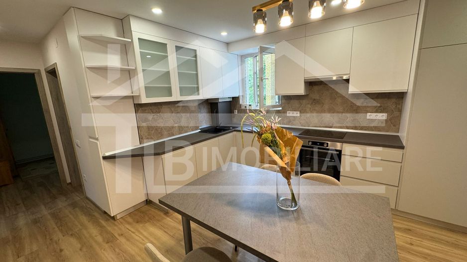 Apartament cu 3 camere, 66mp, Zona Semicentral - Poză 1