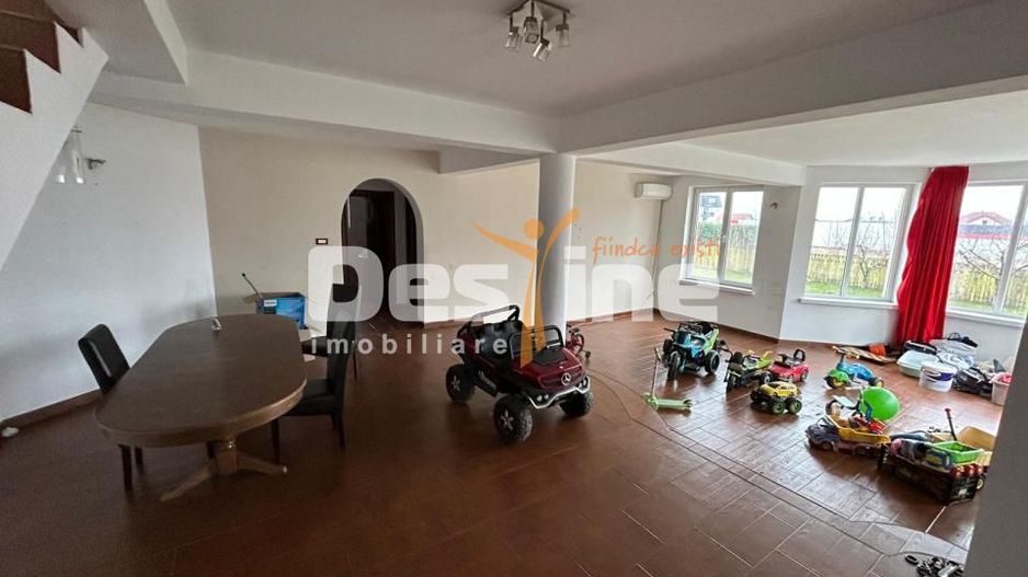 Vila pretabila Pensiune/Cresa/Azil  Fermelor 300mp 415.000€ - Poză 24