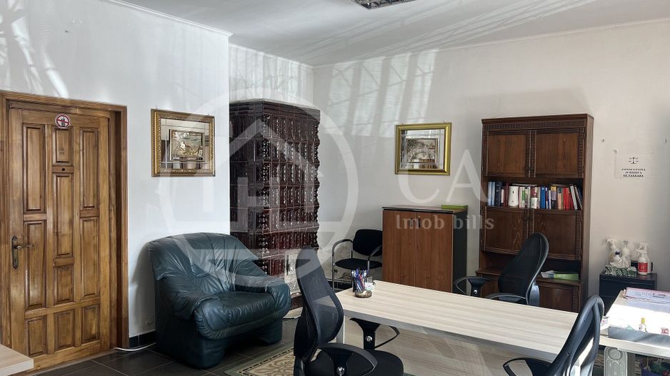 Apartament la casa cu 7 camere de vanzare Ultracentral Oradea - Poză 1