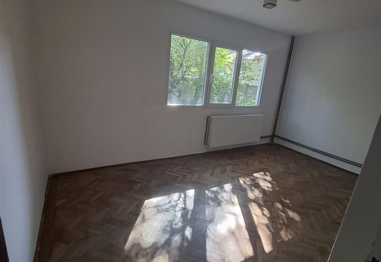 3 camere zona G. Lazar centrala. parter - Poză 20