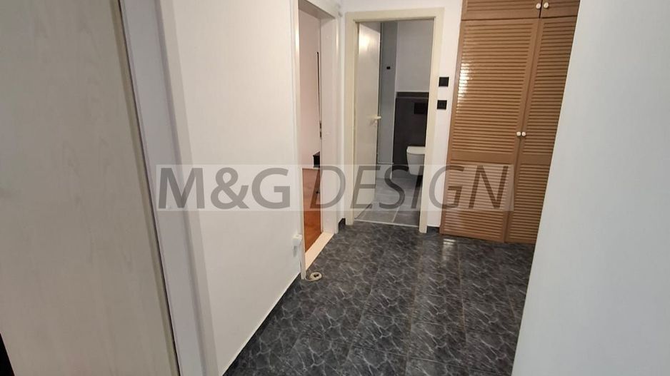 Medicina, etaj 3, CENTRALA, renovat recent - Poză 22