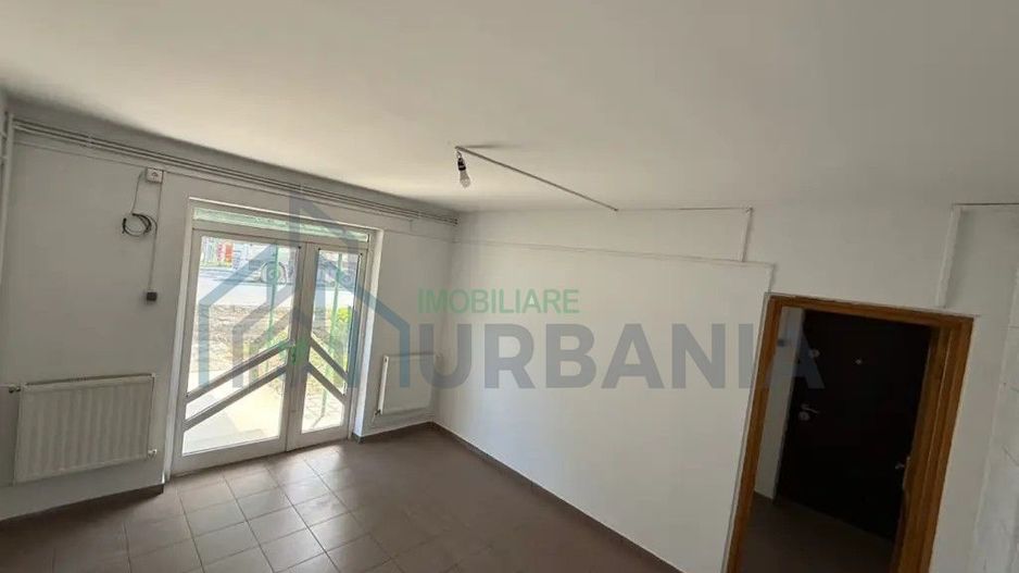 Spațiu comercial de închiriat, 58 mp, parter, stradă principală, Podu Iloaiei - Poză 2