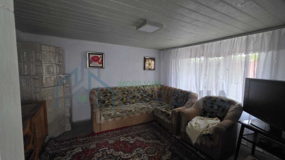 Case tradiționale în Scoposeni, comuna Gorban - 2 locuințe pe teren de 2400 mp - Poză 7