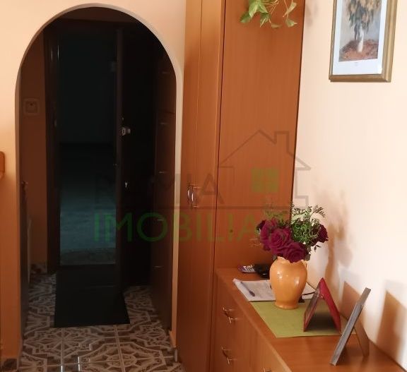 Apartament spațios cu 3 camere, 78 mp, 2 băi și 2 balcoane – Vlahuta - Poză 4