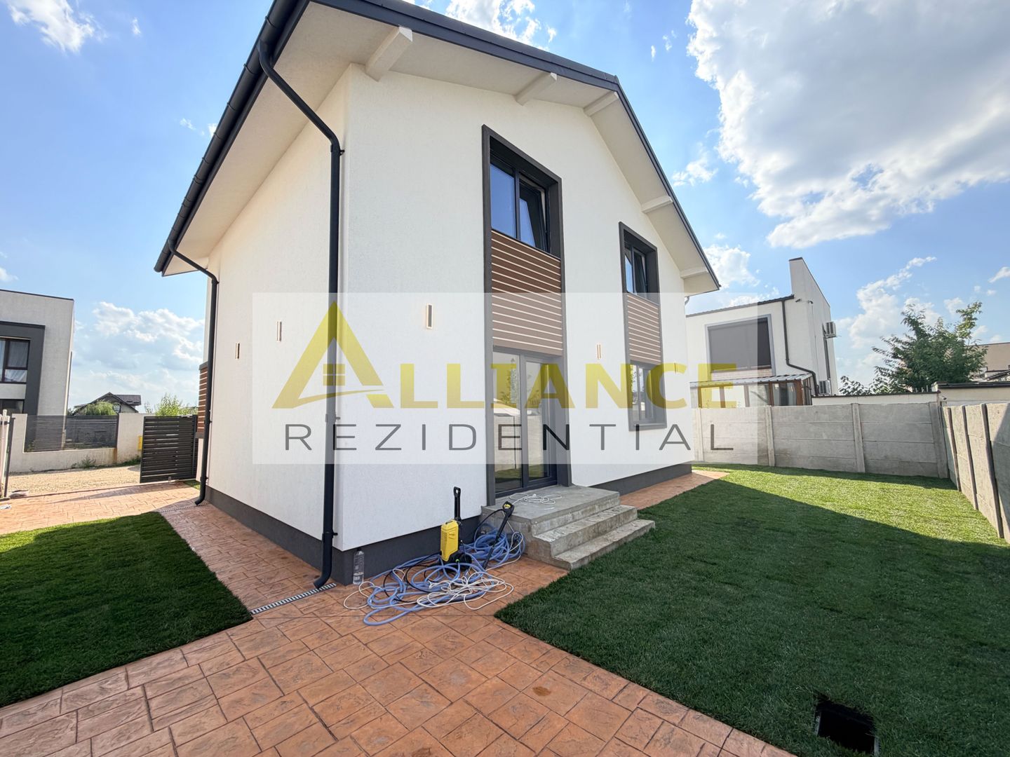 Casa P+M din caramida | Teren 280 mp | Incalzire in pardoseala si Tri - Poză 3