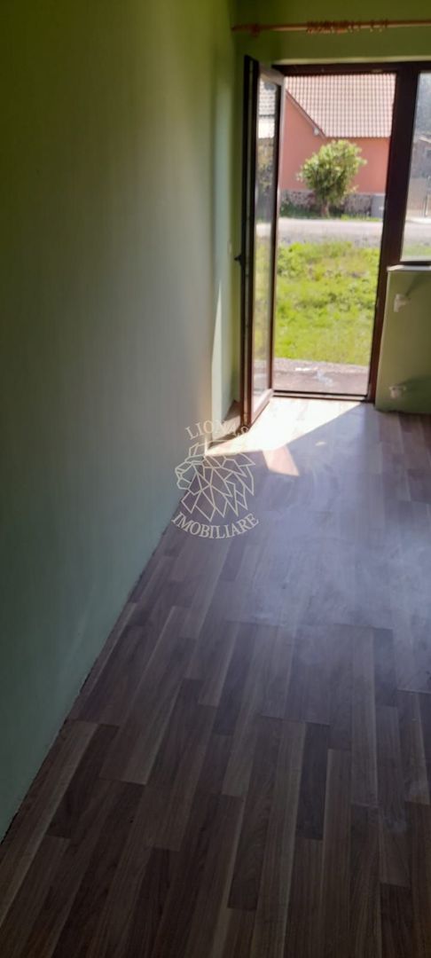 Casa 5 camere 183 mp-teren 2135 mp-garaj- Posmus, Com. Sieu - Poză 5