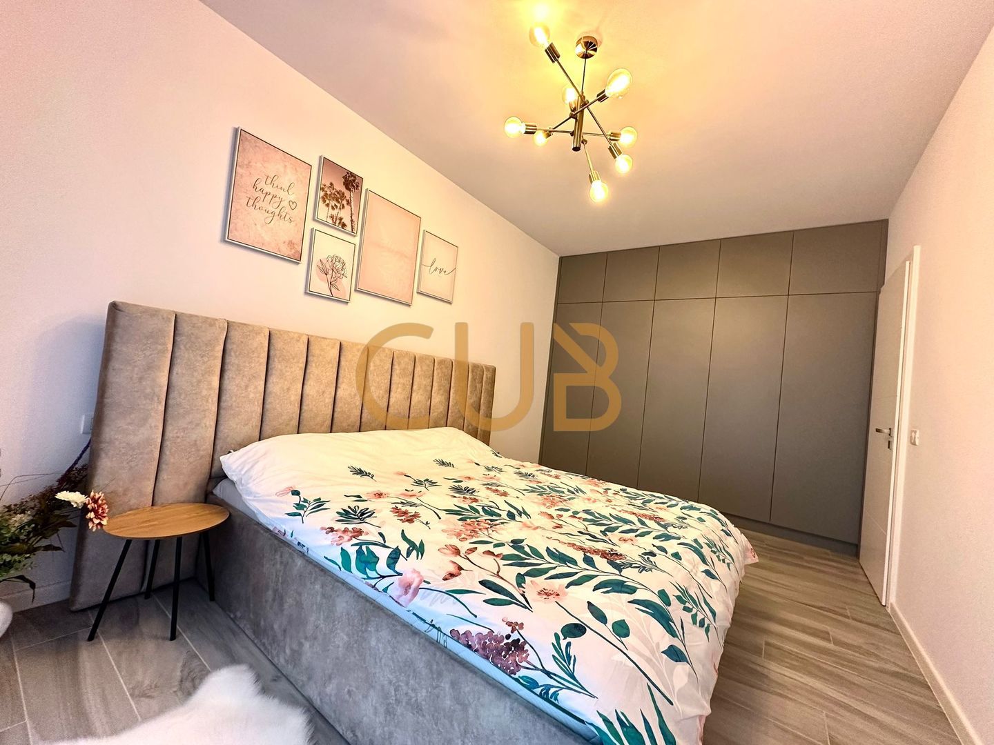 FUTURE RESIDENCE - 2cam DEOSEBIT complet mobilat+utilat|piscina,lift| - Poză 24