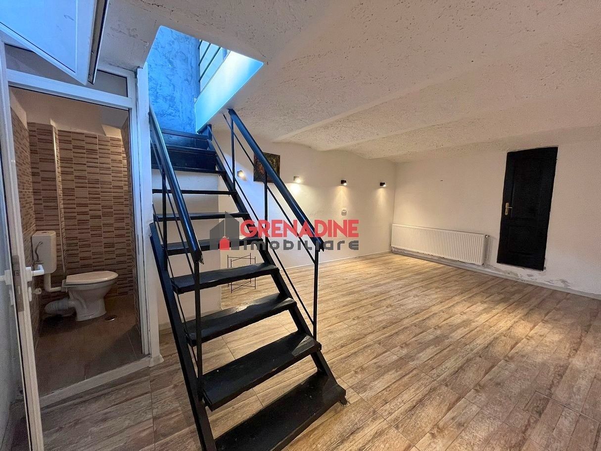 Spatiu Comercial cu Vad Pietonal si Stradal - Central -  Strada Lunga - Cod 5310 - Poză 5