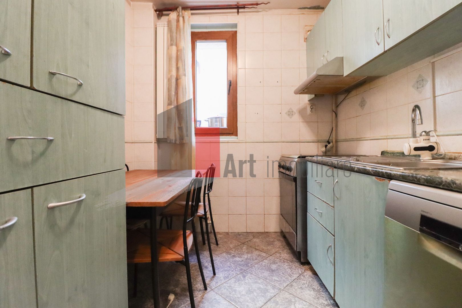 Apartamentul "SUPERMETO", BLOC STRADAL, REABILITAT - Poză 16