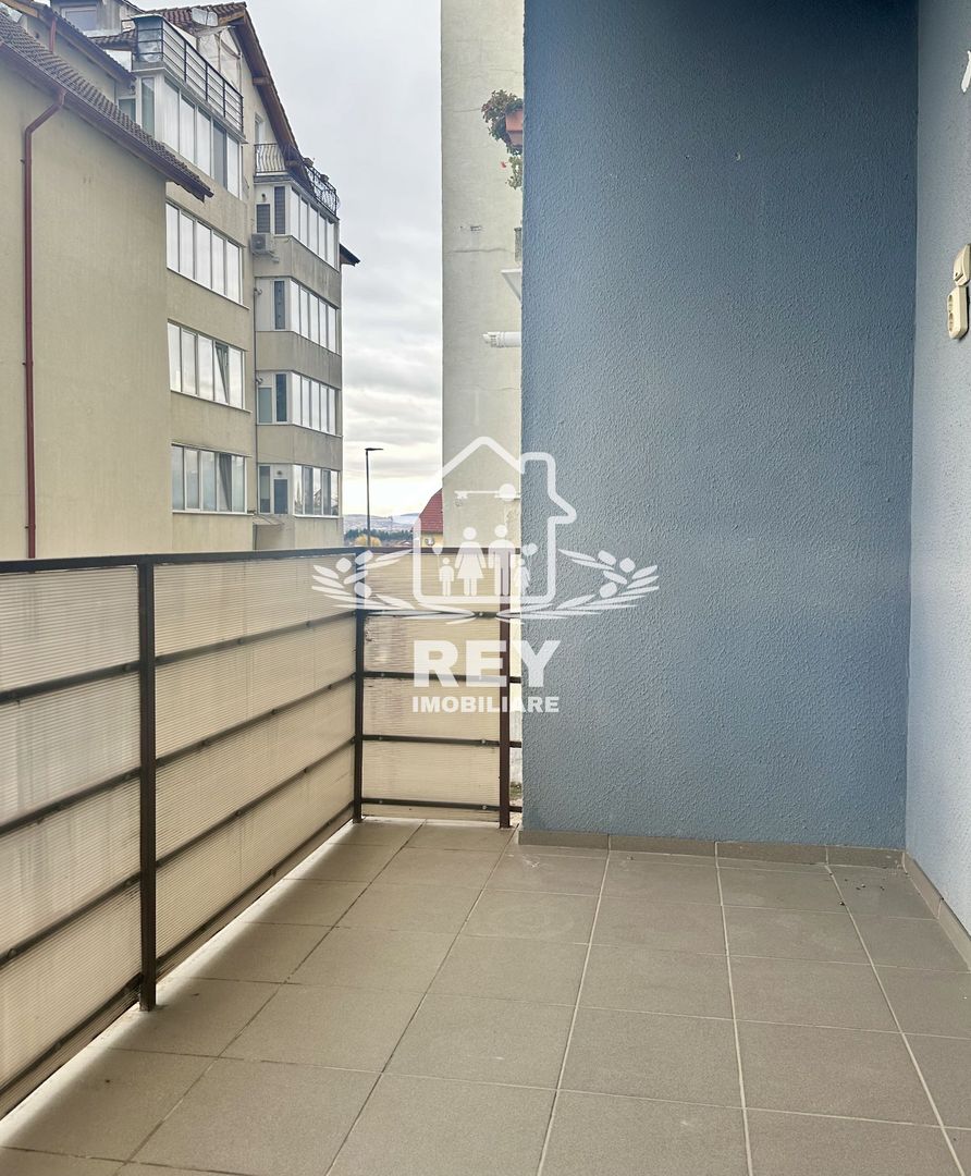 Apartament 4 camere cu garaj zona Strand- V.Aurie - Poză 12