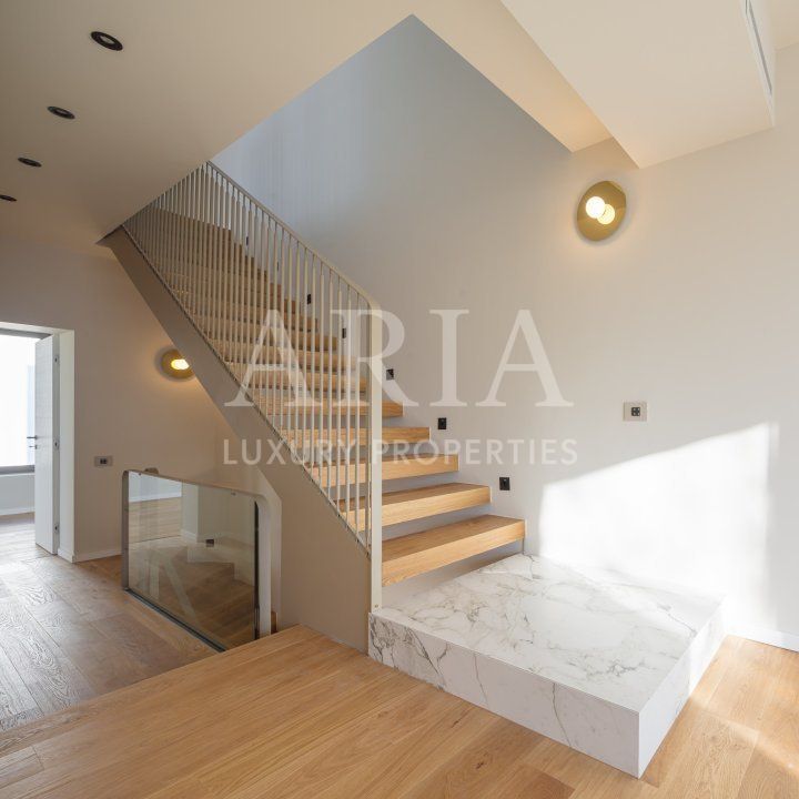 MODERN VILLA - LUXURY GATED COMMUNITY - Poză 2