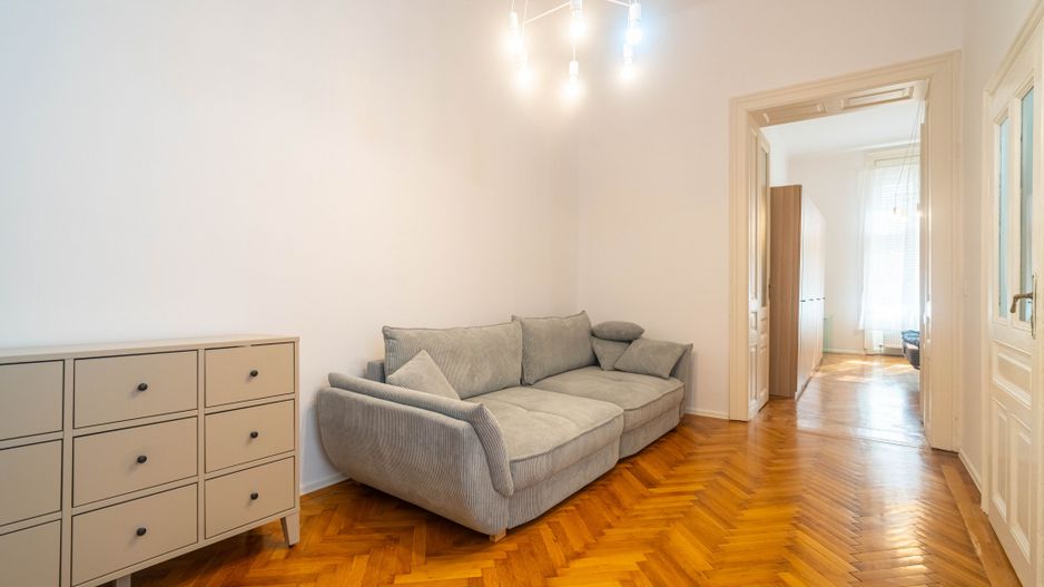 Închiriere apartament ultracentral cu parcare privată | 97 mp, - Poză 1