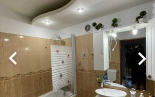 Apartament la casă in zona centrala a orasului Cisnadie - Poză 8