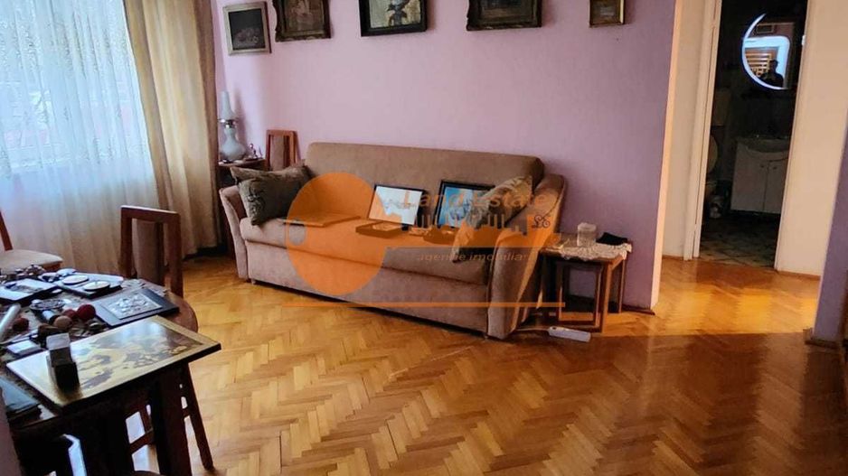 Apartament de 3 camere cu centrala la 600m de metrou Piata Sudului - Poză 1