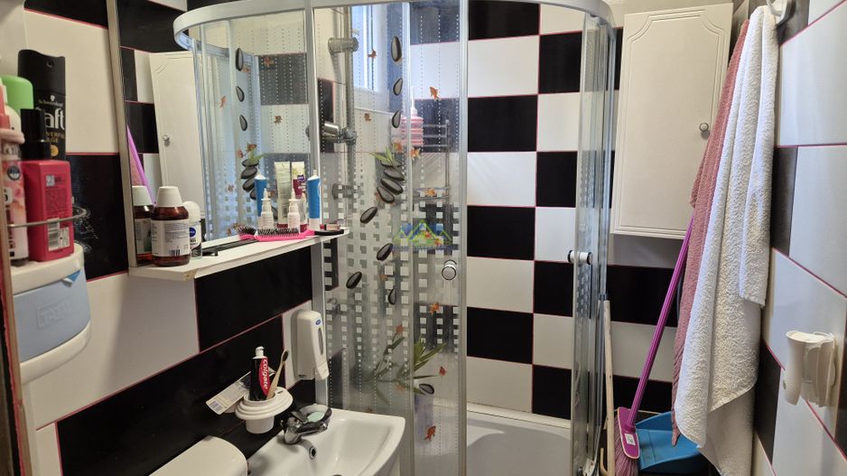 Vand apartament 3 cam. 45mp, Delavrancea(M6), et. 4 acoperit, renovat! - Poză 6