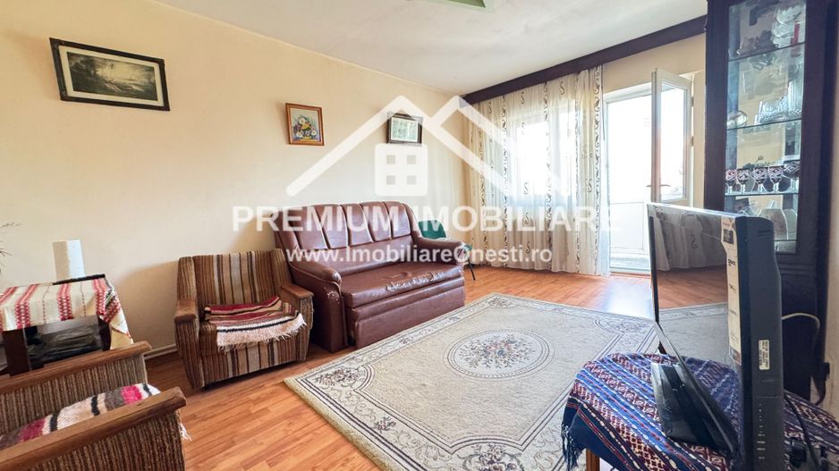 Apartament 3 camere etaj 2 de vanzare - Poză 3