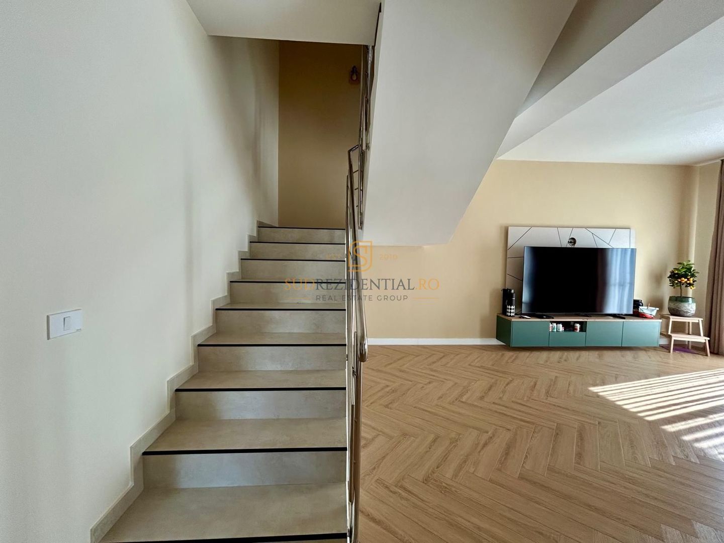 Casă 4 camere | 3 dormitoare | 3 bai | Mobilată premium | Curte 175 mp - Poză 5