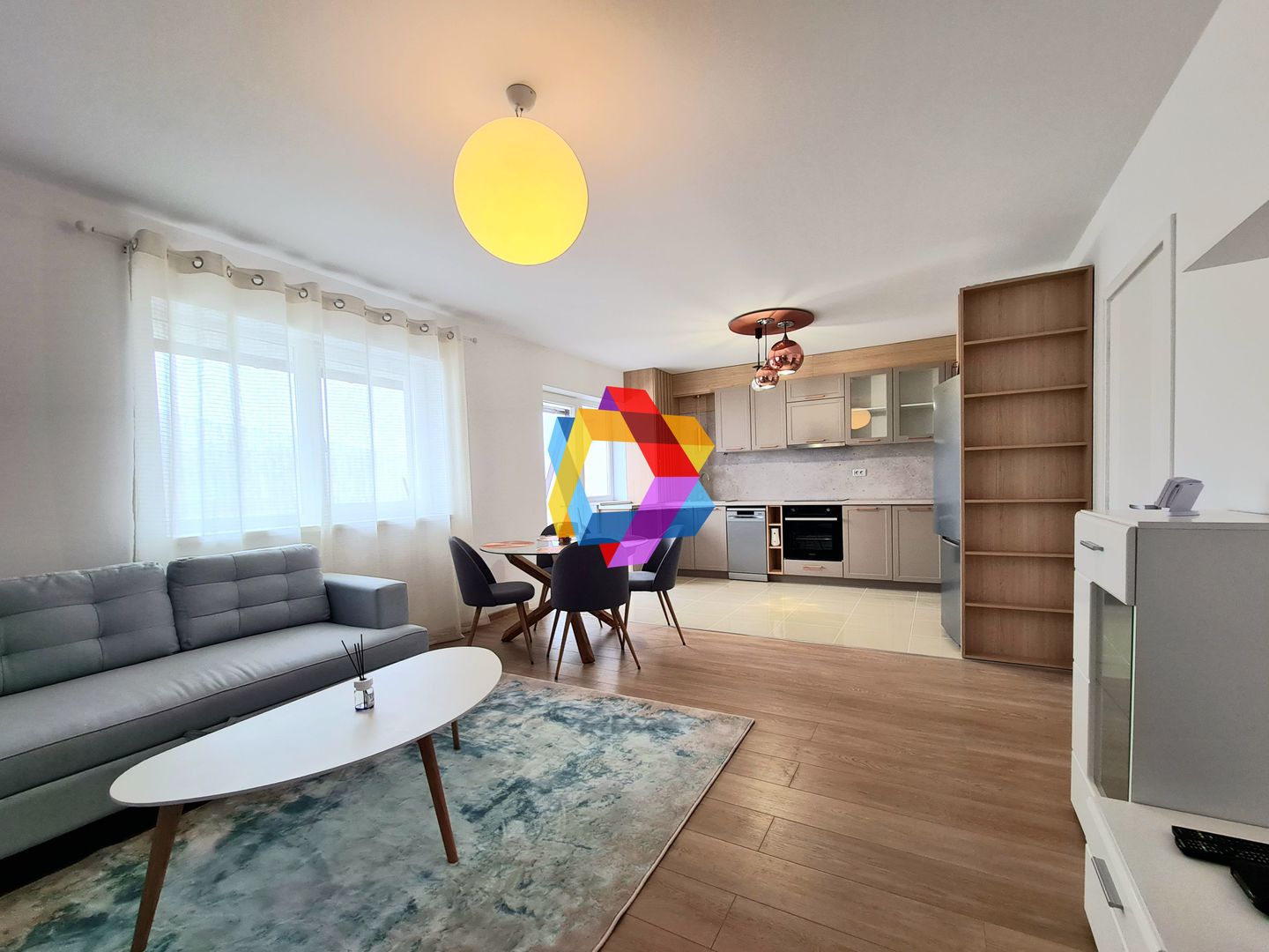 Apartament doua camere de vanzare - Sub Cetate - Sânpetru - Poză 2