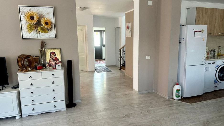 Pensiune de vânzare în Bobu, Scoarța - sau schimb cu apartament Timisoara  - Poză 12