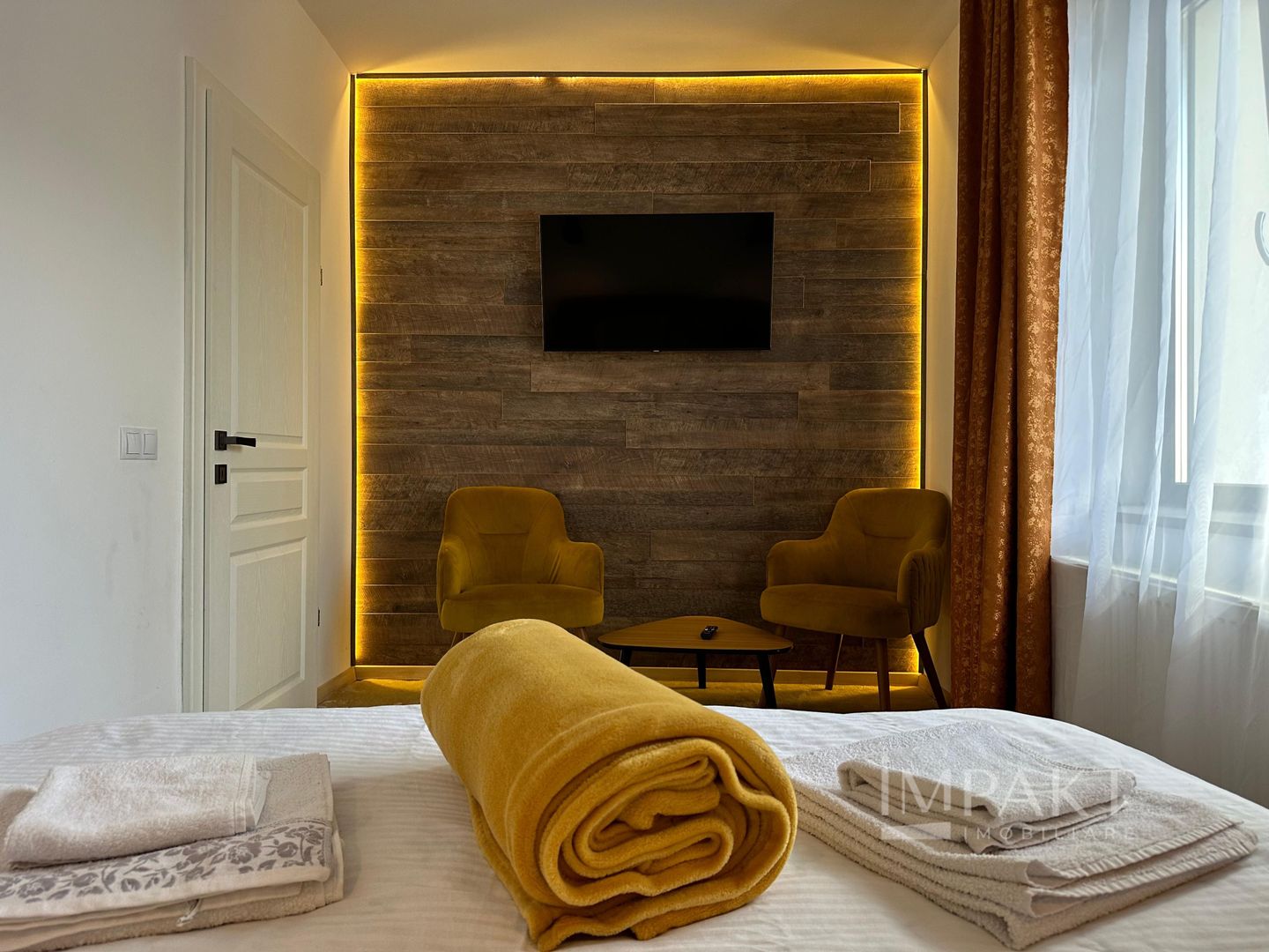 Casa cu 3 camere, terasă și parcare Semicentral - Poză 1