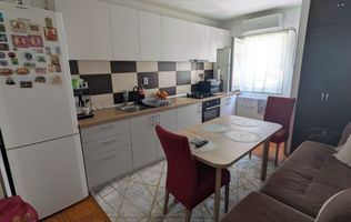 Apartament cu 2 camere decomandat de vânzare – Zona Stejarului