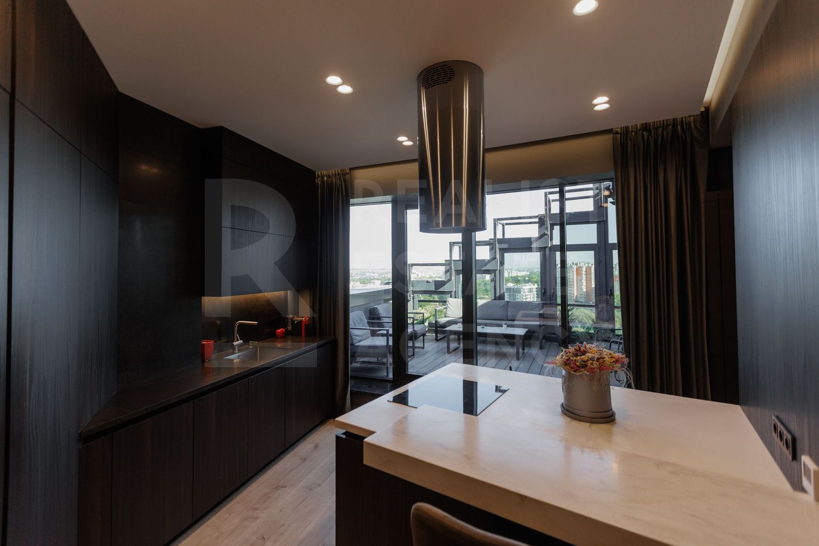 Chirie, penthouse, 3 camere, strada Ciuflea, Centru - Poză 10