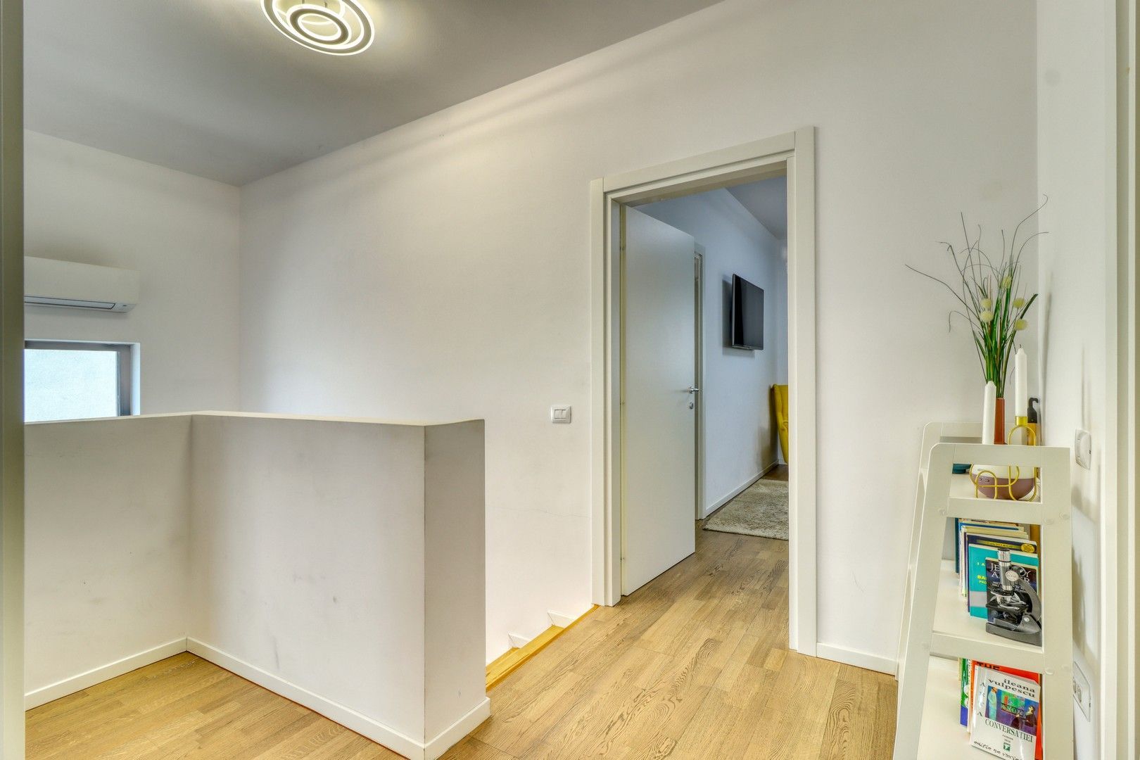 CORBEANCA- PARADISUL VERDE- VILĂ INDIVIDUALĂ LA CHEIE - Poză 18