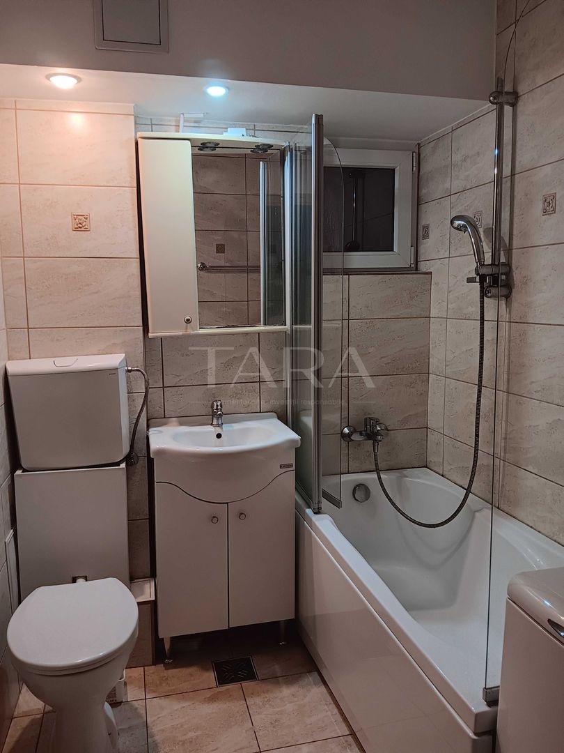 Apartament cu 3 camere decomandate, 2 băi și balcon închis, Zorilor. - Poză 7