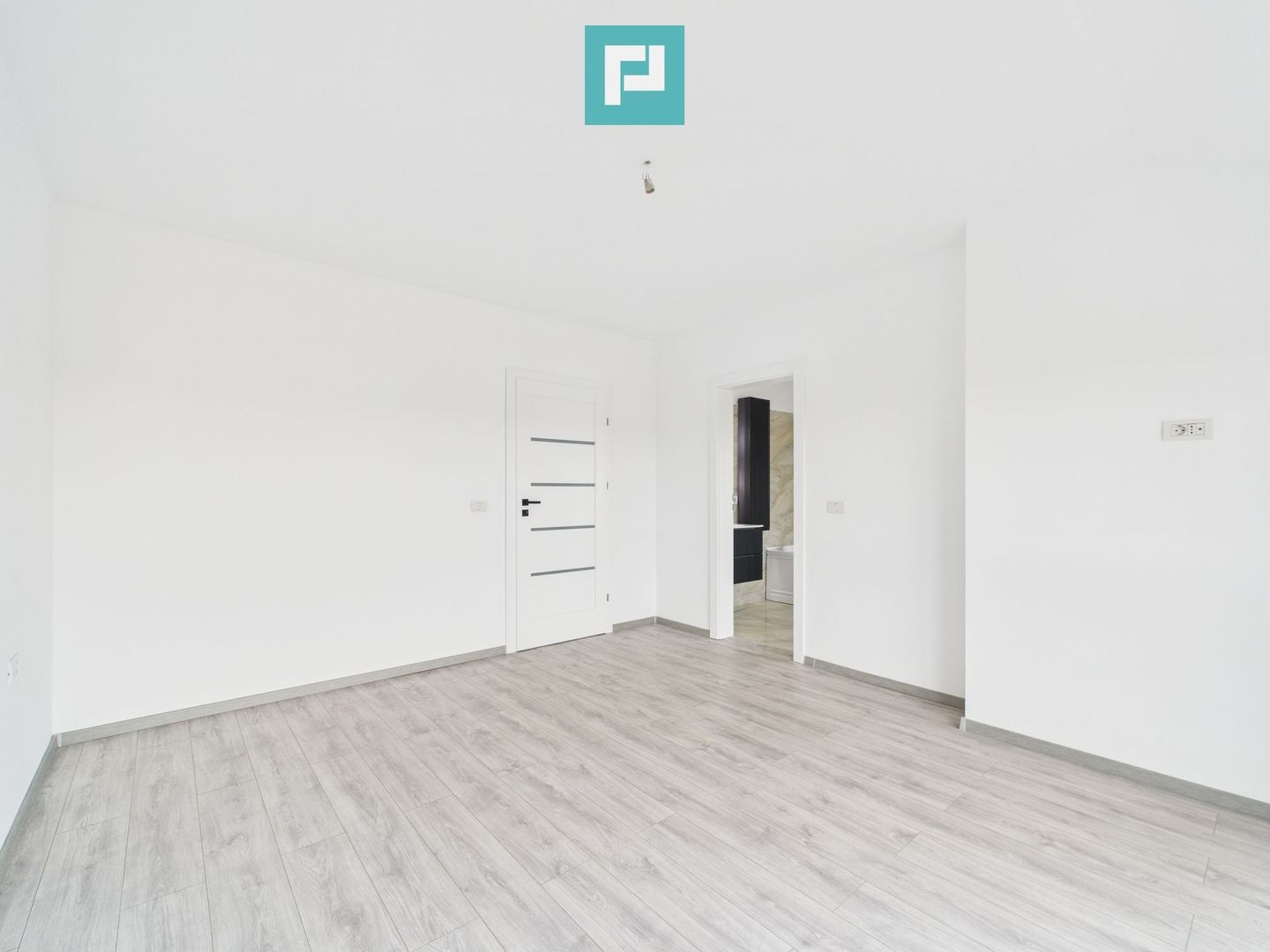 Duplex cu 3 camere și curte generoasă în Pișchia - Poză 15