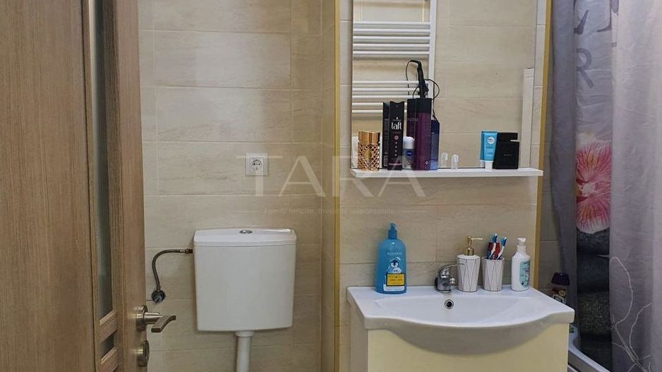 Apartament modern cu 2 camere și parcare subterană, zona Petrom. - Poză 8