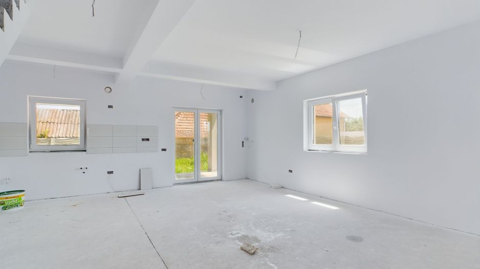 Duplex P+1 deosebit în Moșnița Veche - Poză 4