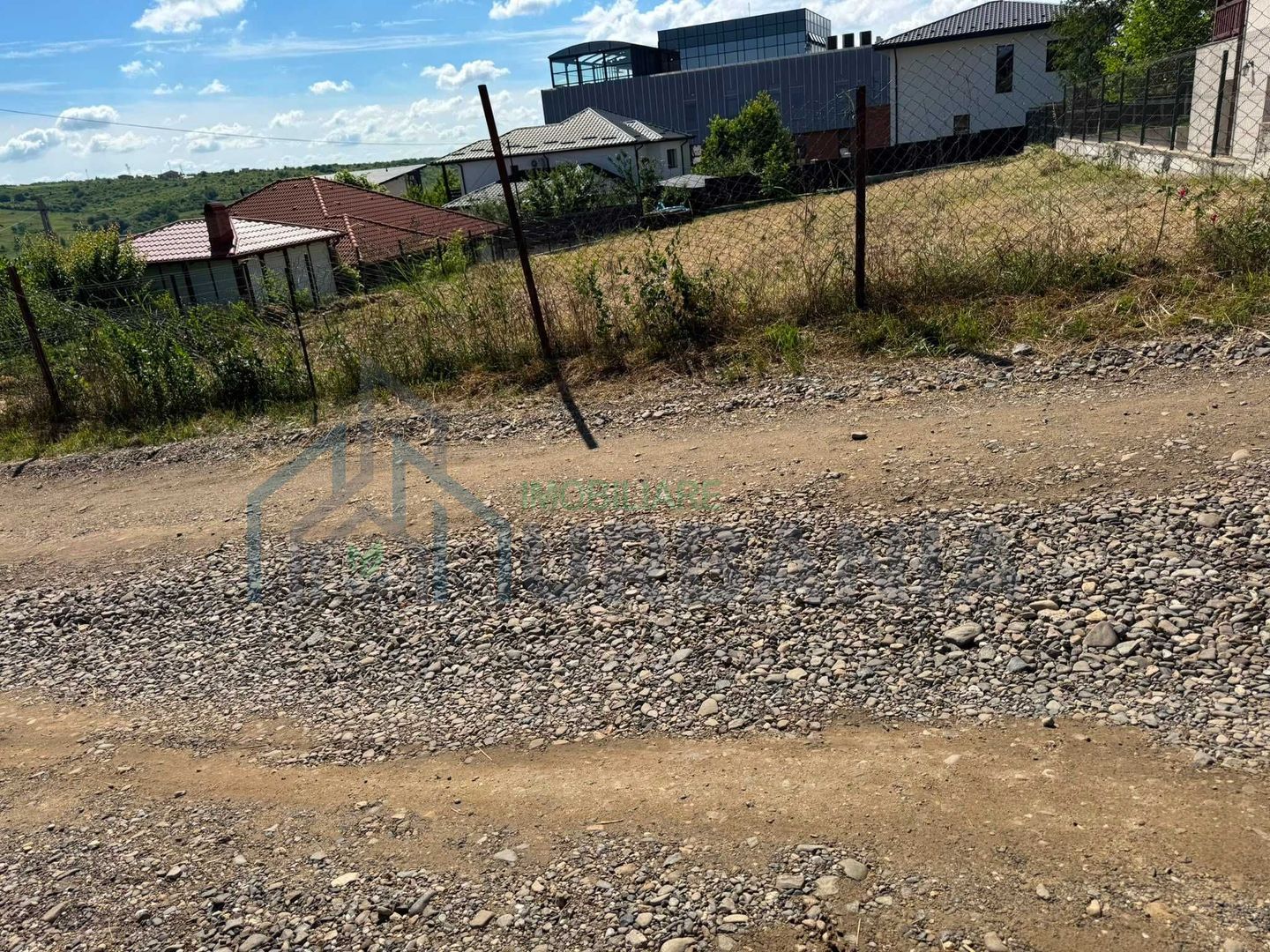Teren intravilan de 700 mp în Valea Lupului, strada Petre Carp - Poză 6